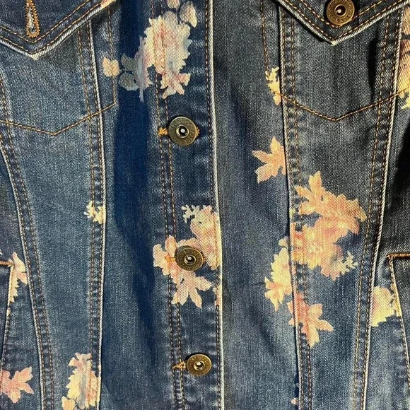 Vintage floral denim jacket - Picture 6 of 8
